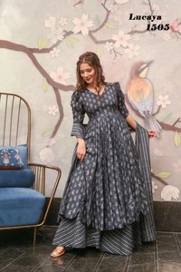 Style occidental encolure dégagée broderie pure mousseline avec impression numérique travail entièrement point prêt à l'emploi magnifique costume Salwar - Product Image 3