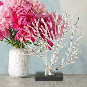 Diseño de hojas Top Diseño de alta calidad Mesa Escultura de aluminio Acabado dorado Mesa decorada Showpiece - Product Image 4