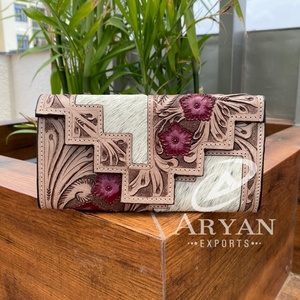 Cartera de mano de cuero con patrón occidental para ocultar el pelo, billetera tallada a mano, tarjetas de cuero de vaca Vintage, billetera en efectivo, regalos - Product Image 1