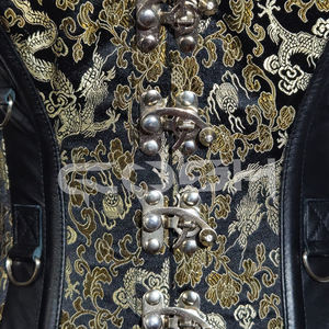 Corset sur mesure en brocart dragon avec garnitures en cuir véritable et baleines en acier robustes - Product Image 4