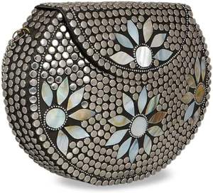 Sac à main d'embrayage pour dames perlées en métal de qualité supérieure de couleur argent attrayante et design moderne et solide de - Product Image 1