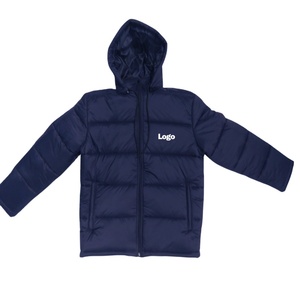 เสื้อแจ็คเก็ตบุใยสำหรับผู้ชายแบบมีฮู้ด ผ้าแคนวาสเคลือบกันน้ำ ระบายอากาศได้ดี เหมาะสำหรับฤดูหนาว มีซิปด้านหน้า โลโก้ที่หน้าเสื้อ สีพื้น 100% - Product Image 1