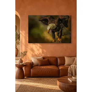 Impression sur toile d'un aigle chauve éructeur déployant ses ailes sur un bois - Product Image 3