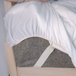 Protège-matelas imperméable matelassé en polyester Couvre-matelas double ajusté avec coussin imperméable de style uni matelassé - Product Image 4