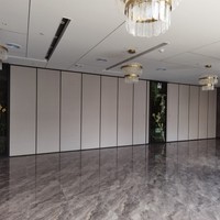 Cloison amovible moderne pour espace de travail commercial, finition stratifié mélaminé, mur mobile pour centre de formation