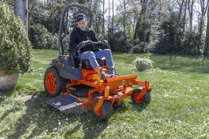 เครื่องตัดหญ้าแบบ Zero Turn ยี่ห้อ Kubota ใหม่และมือสอง พร้อมเครื่องยนต์ประสิทธิภาพสูง สำหรับการดูแลรักษาพื้นที่มืออาชีพ - Product Image 4