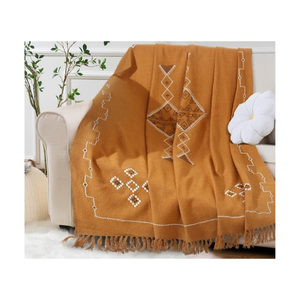 Manta de Punto Grueso de Acrílico Premium con Forma de Corazón de 60x80 Pulgadas, con Sensación Cálida, Alto GSM, Lista para Venta al por Mayor, Elección de Artículos para el Hogar de Invierno para Minoristas - Product Image 3