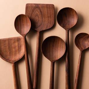 Ensemble de cuillères en bois dur poli conçu pour la durabilité et résistant à la chaleur et à l'humidité et à un usage quotidien régulier - Product Image 5