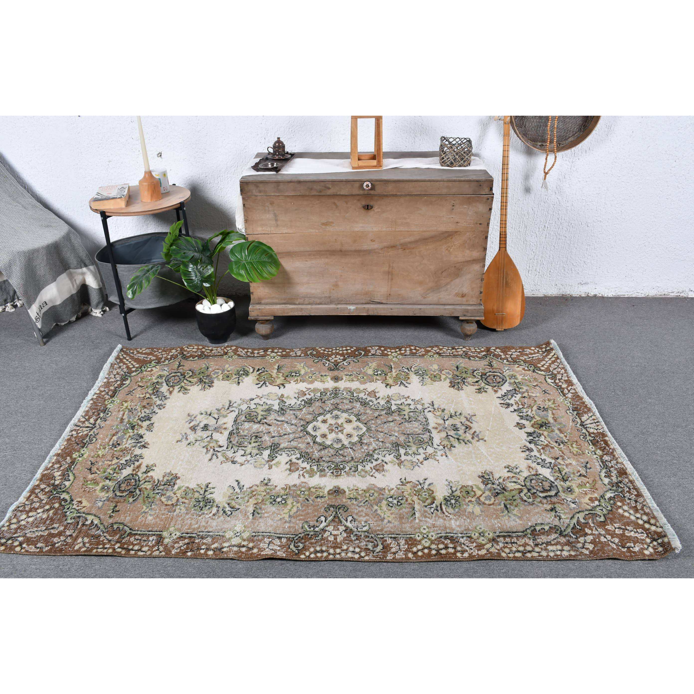 สีน้ำตาล