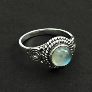 Bague en pierre de lune arc-en-ciel à la mode beauté bagues en pierres précieuses naturelles 925 en argent Sterling vente en gros fabricant de bijoux de conception personnalisée - Product Image 4