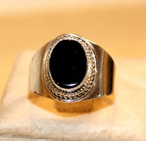 Bague en argent 925 avec onyx noir personnalisée pour femme, sertie clos, certifiée par un tiers, style tibétain, collection Rudra Gems, vente chaude - Product Image 5