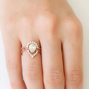 Bague de fiançailles en forme de poire, bague solitaire à taille poire avec sertissage, bague de mariage en forme de poire, bague délicate à taille poire, cadeau d'anniversaire - Product Image 3