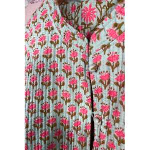 Chaleco Estampado a Mano con Diseño Mughal, Color Verde Mandarina, Decorado con Botones, Prenda Exterior de Punto Impermeable para Primavera/Invierno, Ropa de Oficina - Product Image 2