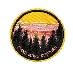 Las insignias bordadas personalizadas de alta calidad más vendidas con logotipo personalizado y diseño Servicio OEM a precio mayorista - Product Image 4