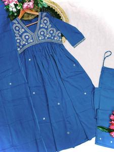 New Trendy <strong>Latest</strong> Traditional Indian Sexy Cotton Embroidery <strong>Kurti</strong> With Pant &amp; Malmal Cotton <strong>Dupatta</strong> Ladies Kurta Sets - Product Image 4