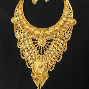 Collier en cuivre vintage 18 carats, boucles d'oreilles avec motif floral en zircon, ensemble de bijoux de luxe en plaqué or 24 carats, accessoire de mode français et américain - Product Image 1