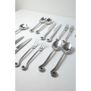 ชุดช้อนส้อมลายวน 16 ชิ้น สไตล์วินเทจกลางศตวรรษ ด้ามจับเกลียวสแตนเลสคุณภาพพรีเมียม 4 ชิ้น ผลิตด้วยมือ เป็นมิตรกับสิ่งแวดล้อม ทนทาน - Product Image 4