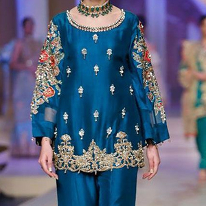 NEW---STUNNING KURTA & PLAZO sur tissu de soie embellissant les perles de verre cristal, DABKA travail pour les tenues de fête @ 2022 - Product Image 1