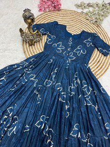 Robe Anarkali / Ensemble Kurta de style occidental, à motifs floraux volumineux, à boutons, longueur genoux, pour femmes ou filles, spéciale - Product Image 2