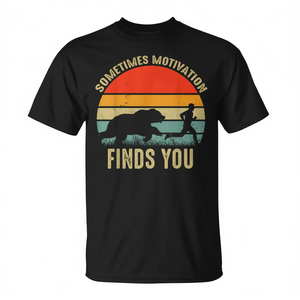 A volte la motivazione ti trova: maglietta promozionale con orso che corre - Product Image 2