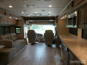 Autocaravana T-h-o-r Motor Coach O-M-N-I S-V-3-4 Euro 6 de 2021 para 4-6 Personas - Product Image 3