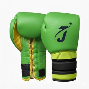 Guantes de Boxeo Profesionales Ligeros e Impermeables con Dedos Completos, Correa de Muñeca Ajustable, Agarre de Mano de Cuero Personalizable para MMA - Product Image 5