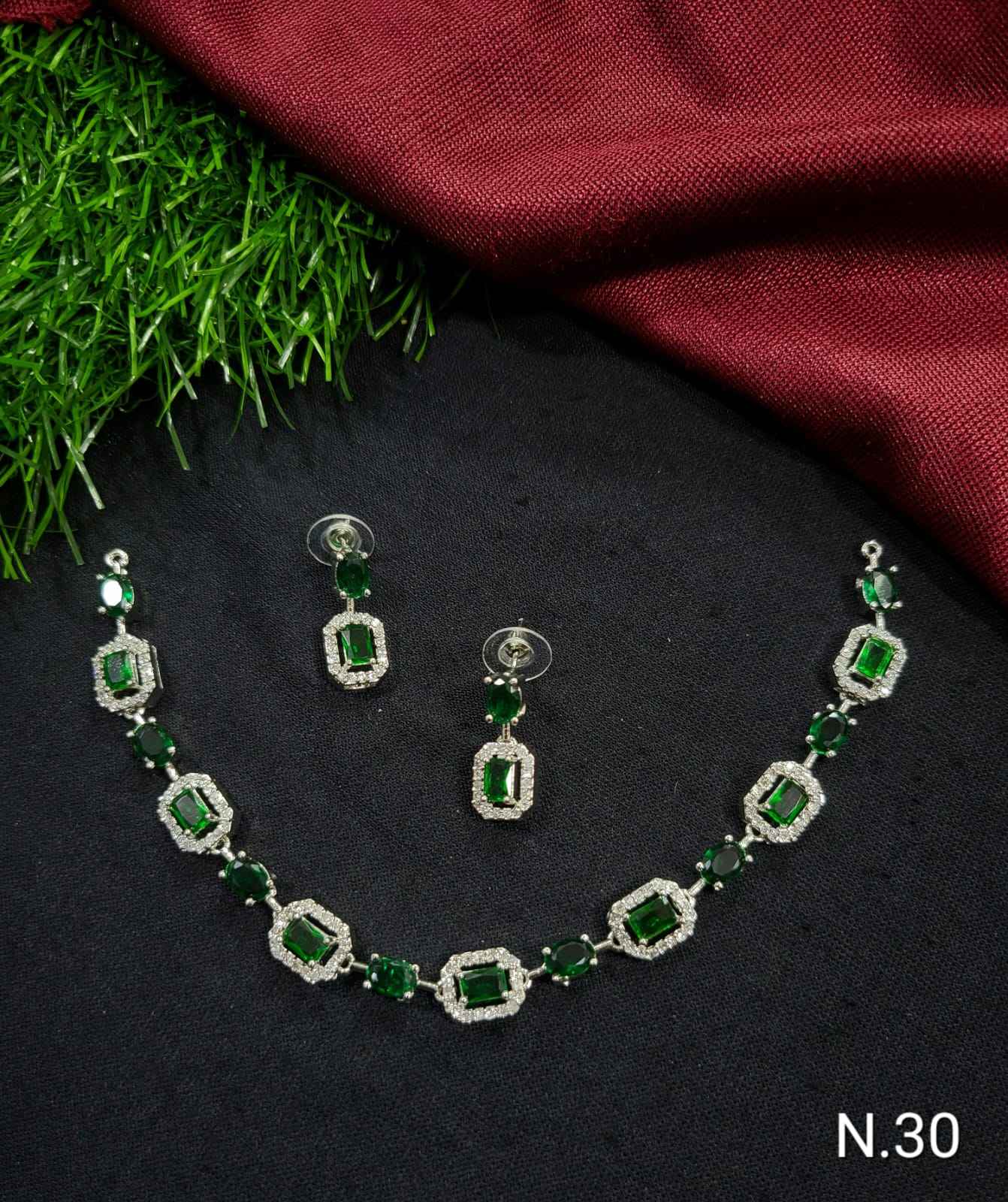 สีเขียว