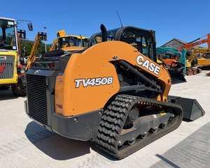 รถตักล้อยางตีนตะขาบ รุ่น TV450B ขับเคลื่อนสี่ล้อ สองความเร็ว ระบบไฮดรอลิกเสริมแรงสูง พร้อมอุปกรณ์ต่อพ่วงแบบเร็ว ทำจากอลูมิเนียมอัลลอย - Product Image 3