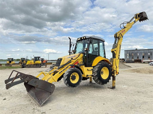 Potentes Retroexcavadoras Usadas New Holland B95C, Ideales para Construcción y Trabajos Pesados, en Venta - Product Image 5