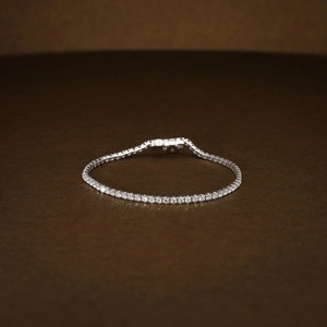 Pulsera de Tenis con Diamantes de Moissanita Incoloros de Corte Redondo de 2 mm para Regalo de Aniversario en Plata 925, Joyería con Incrustaciones a Bajo Precio - Product Image 1