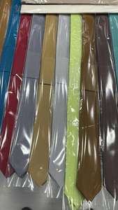 Corbata ajustada suave y elegante en material de poliéster Poliemit de corte regular - Product Image 4