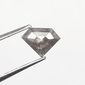 DIAMANT RARE 0.74 Ct. Bague de fiançailles en diamant naturel taillé au pentagone pour un très bon polissage certifié - Product Image 2