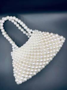 Bolsa de almacenamiento hecha a mano moderna con cuentas de perlas de marfil | Bolso de hombro Hobo de plástico de gran capacidad con uso en armario - Product Image 3