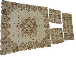 Couvertures de table de salle à manger florales scintillantes perlées brodées à la main Nappes décoratives élégantes pour les occasions spéciales - Product Image 4