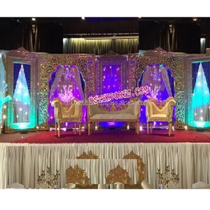 Décoration de Mandap de mariage sud-indien Poruwa : Magnifiques piliers paon, design paon, pour mariage aux États-Unis - Product Image 5