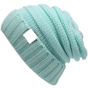 หมวกบีนนี่ถักไหมพรมแบบกำหนดเองสำหรับขายส่ง พร้อมป้ายทอ  MADE BY BS 2026 - Product Image 4