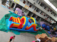 Parcours d'obstacles gonflable personnalisé avec arche et toboggan, jeux de défi de course, équipement de terrain de jeu extérieur pour enfants avec sol souple