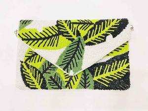 Pochette de haute qualité en soie brodée de fleurs, avec logo personnalisé, emballage personnalisé, chaîne d'épaule – Broderie et travail au point de croix - Product Image 3