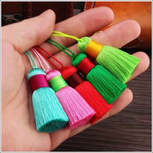 Vente en gros de 8cm de gros glands en soie nouveau multicolore élégant fait à la main soie soyeuse frange pour rideau usage décoratif Ronpex - Product Image 1