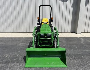 Chargeuse sur pneus compacte d'occasion avec godet frontal 4x4, mini-chargeuse pour travaux agricoles et de construction - Product Image 1