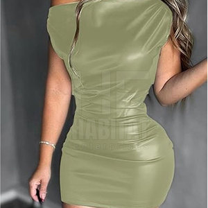 Robe en cuir tendance pour femme, longueur mini, style moderne, finition en tissu doux - Product Image 3