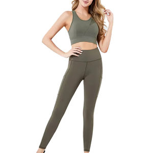 Conjunto de Yoga Ligero para Mujer con Logotipo Frontal Personalizado, Diseño Sólido, Ecológico, Transpirable, Ropa Deportiva para Gimnasio y Fitness - Product Image 1