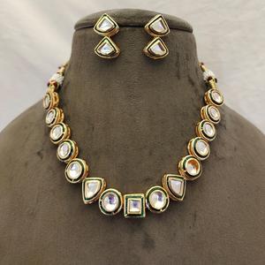 Ensemble de bijoux de mariage indien classique Kundan avec boucles d'oreilles pour femmes filles Look simple Kundan ensemble de collier de mariée - Product Image 1