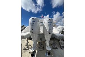 Pursuit S 358 Sport de Alta Calidad Disponible para Envío a Todo el Mundo - Product Image 3