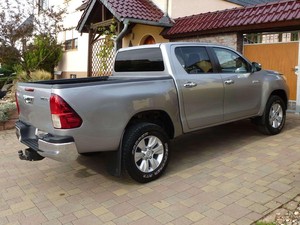 โตโยต้าไฮลักซ์รถเบนซิน AWD คู่แบบแมนนวลพร้อมเครื่องยนต์8L พวงมาลัยมือข้างซ้ายหนังสีดำ - Product Image 4