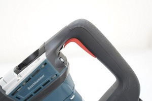 Marteau perforateur rotatif professionnel GBH 5-40 D SDS Max, moteur puissant permettant de fournir 8,5 J d'énergie d'impact pour un perçage rapide. - Product Image 2