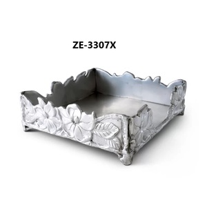 Organisateur de serviettes carrées brodées à la main et anneaux, décoration d'intérieur écologique personnalisable par ZAHID EXPORTS - Product Image 1