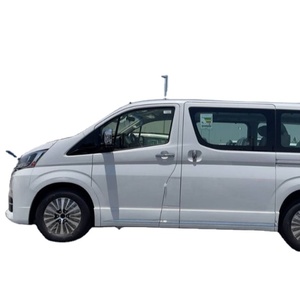 GRANVIA 2023 Premium Usada, Volante a la Izquierda, Tracción en las Cuatro Ruedas, Motor de Gasolina, Asientos de Cuero, Furgoneta de Aspiración Natural, Automática, Panorámica - Product Image 1
