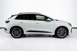 Audi Q4 Sportback E-TRON AWD Crew Cab Pickup d'occasion 2023 - Product Image 5