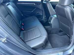 Pre-Owned Clean 2023 Volk-swagen passa-t se - Product Image 5